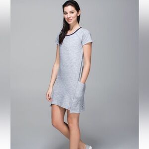 Lululemon Cut Above Dress size 6 navy blue athletic dress